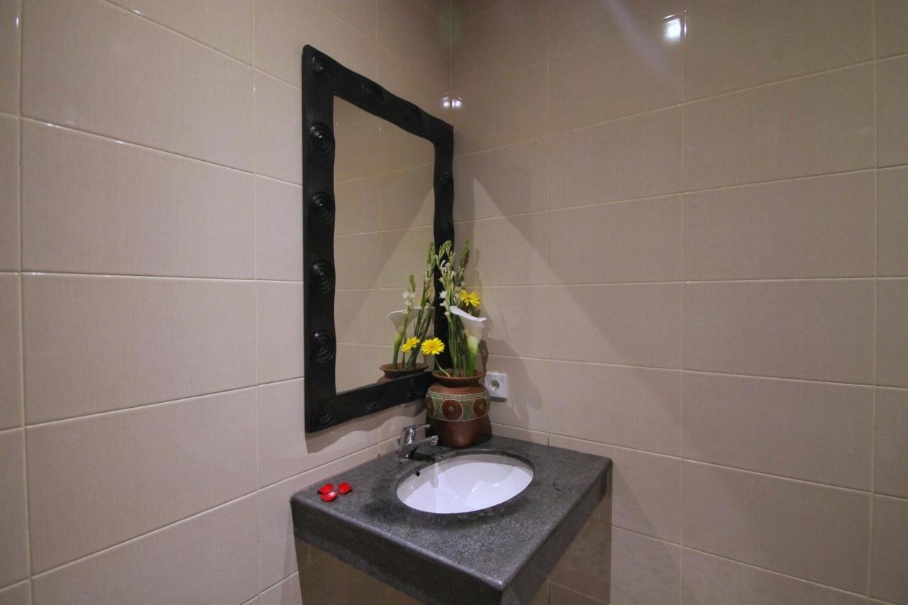 Dewi Putri House Hotel Ubud Szoba fotó